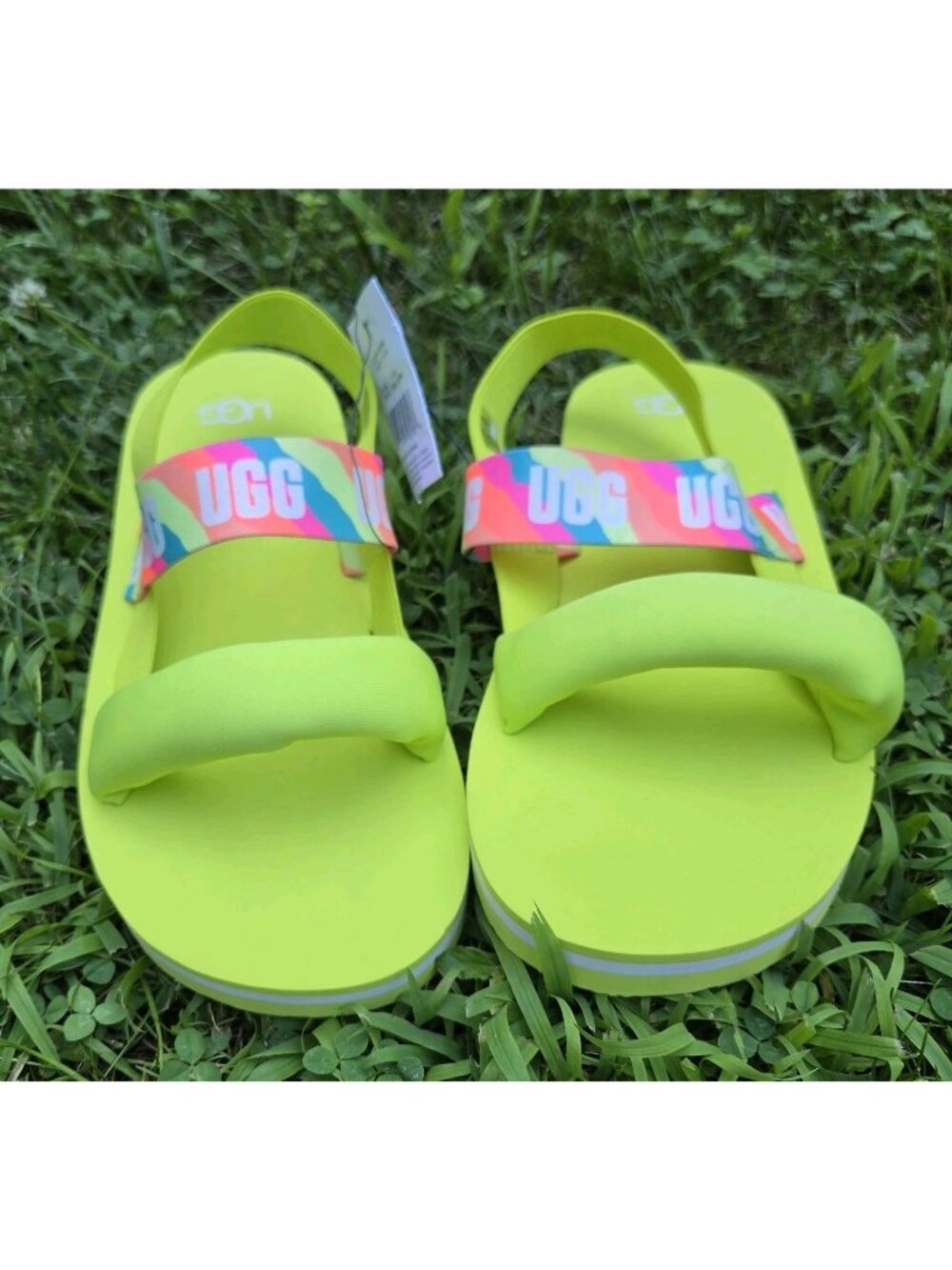 NWT UGG Zuma Sling Sandals Sulfur Neon Green Kids Size 6 Fits Women 8 (No Box)